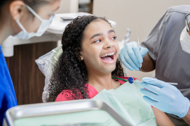 Best Urgent Tooth Repair  in Ridge Manor, FL